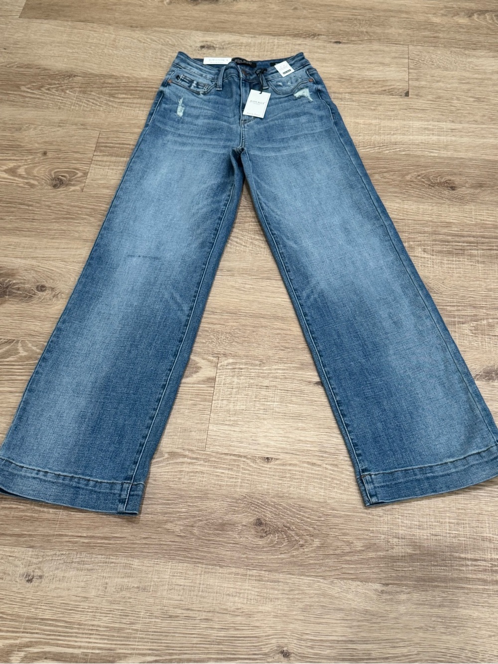 NWT Judy Blue High Rise Wide Leg Jeans Distressed Medium Wash Size 3/26